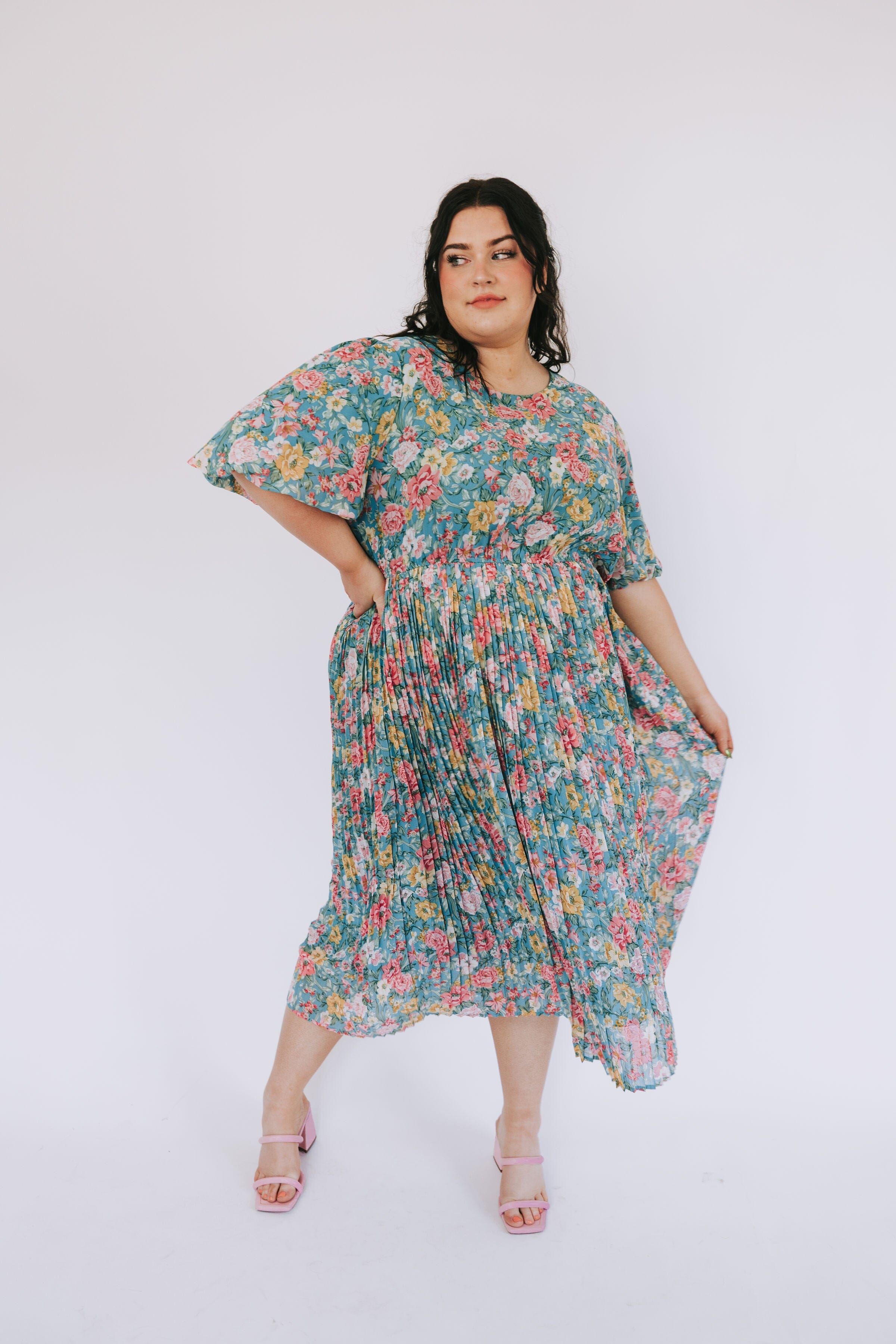 PLUS SIZE - Key To My Heart Dress