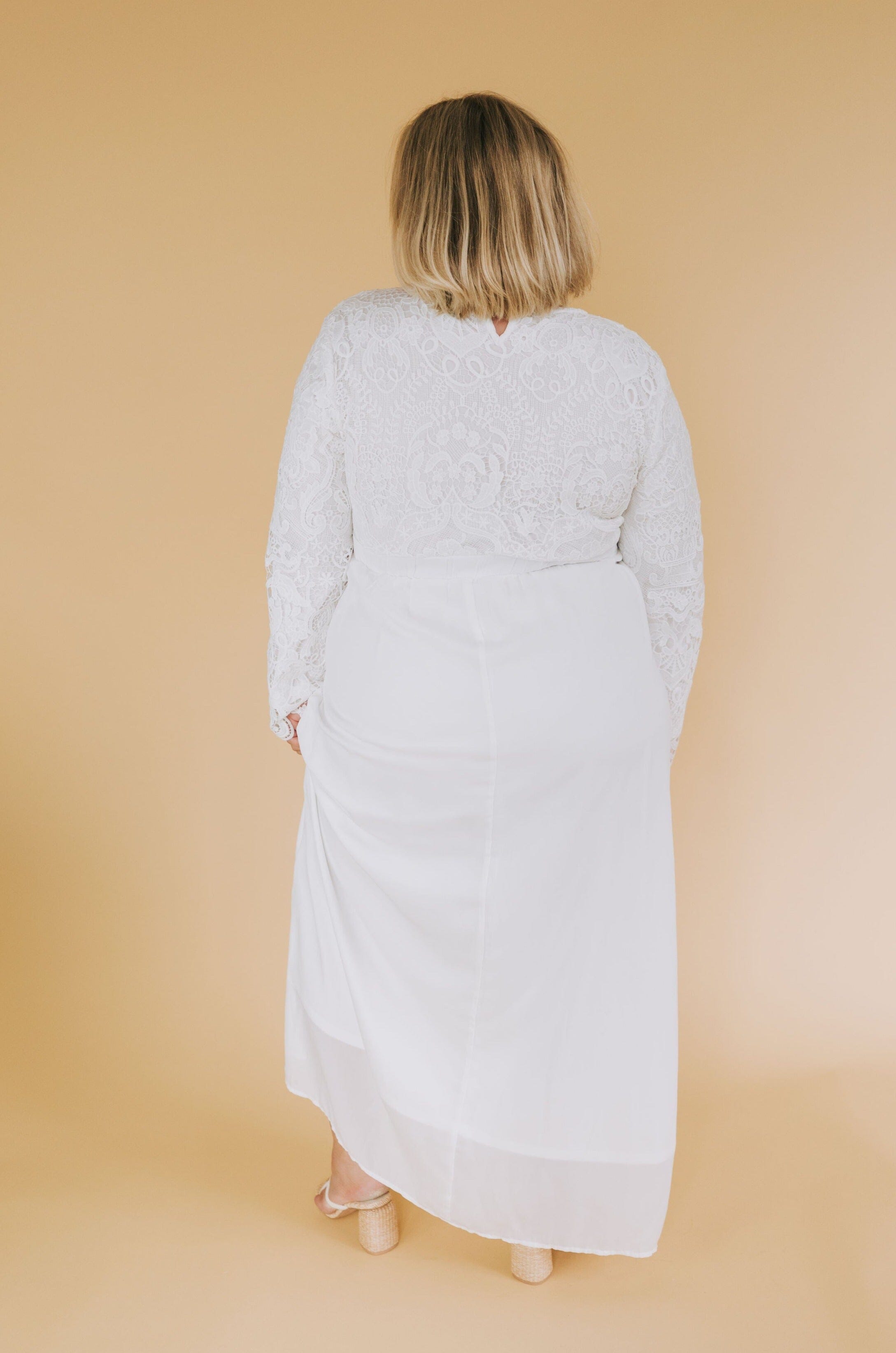 The White: Gloria - One Loved Babe exclusive Xs / White The White: Gloria - One Loved Babe exclusive Xs / White