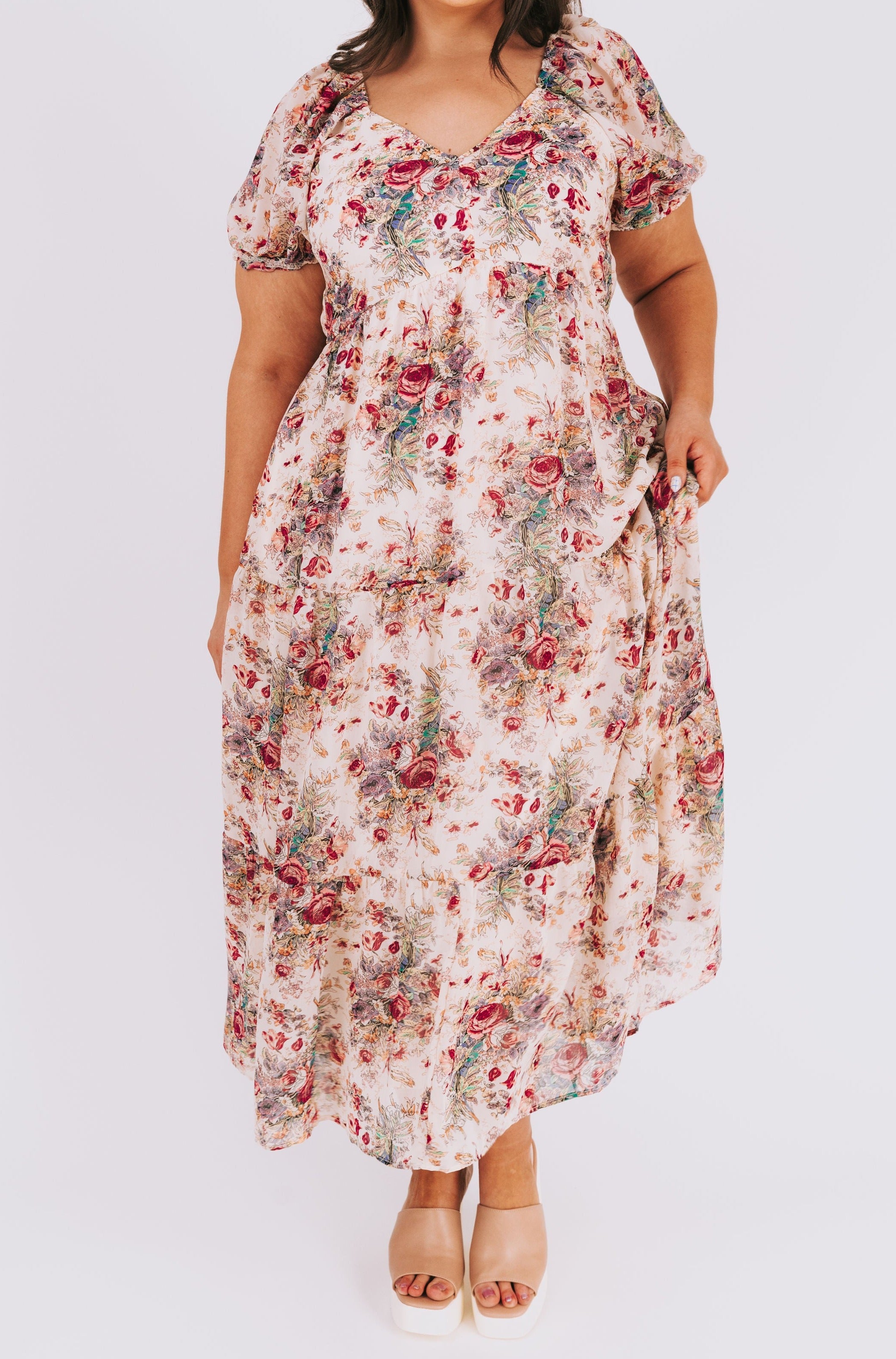 PLUS SIZE - Champagne Poetry Dress