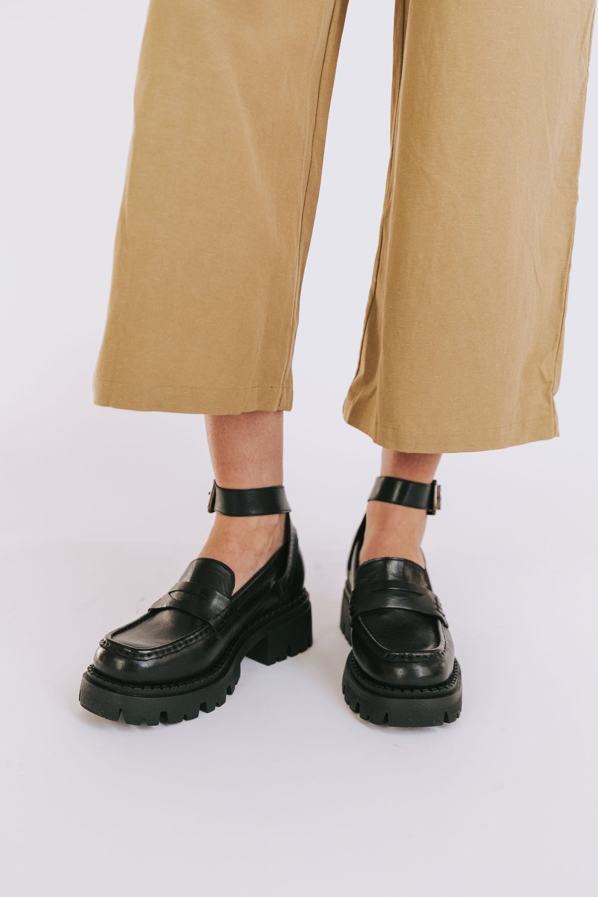 Seychelles woman’s loafers these are women’s shoes, not men’s Seychelles Sooner or Later Loafer main image 2