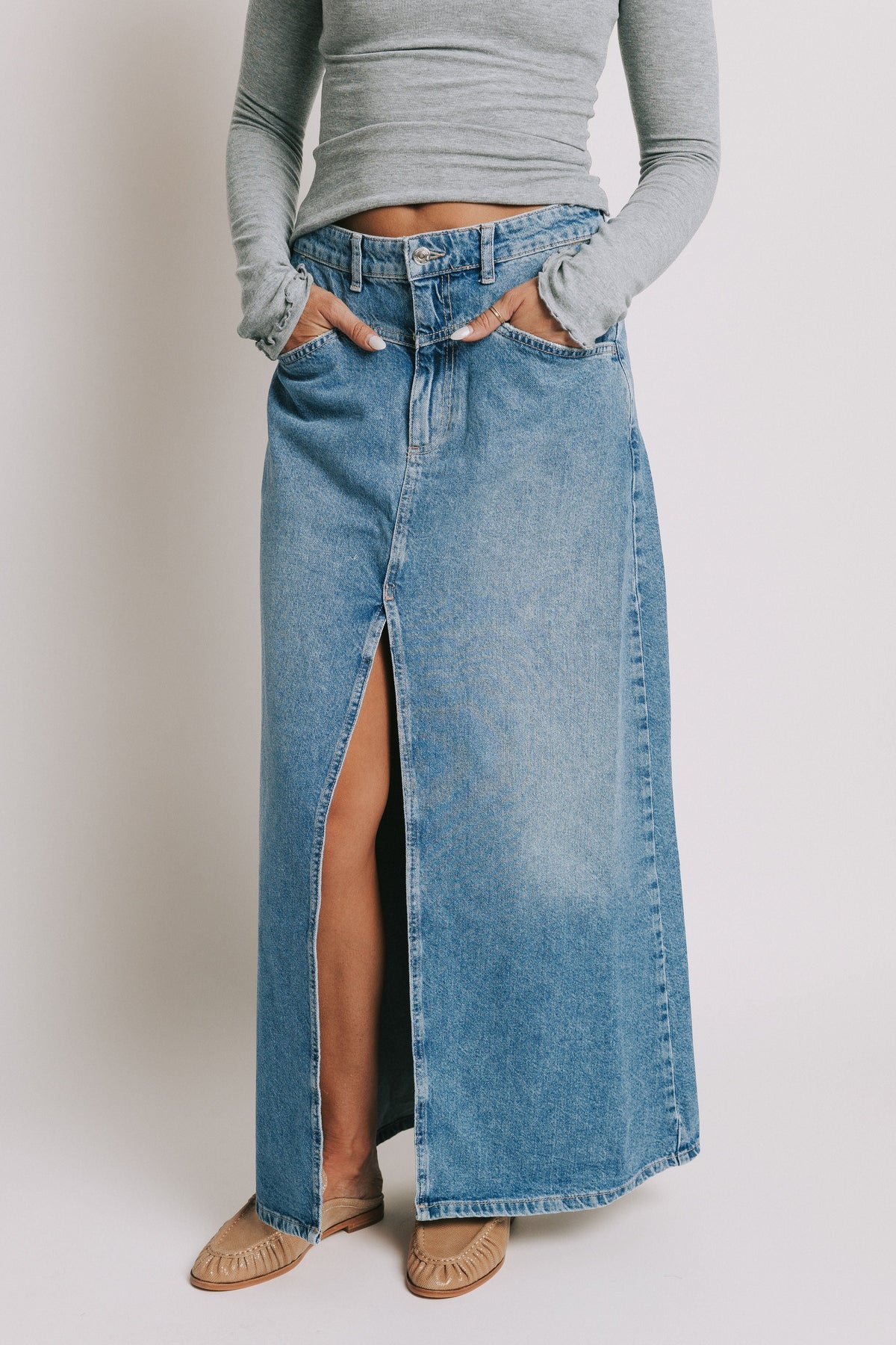 FREE PEOPLE - Come As You Are Denim Maxi Skirt
