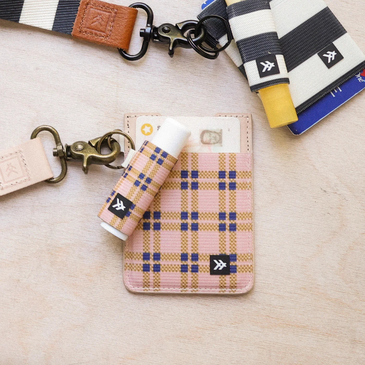 THREAD - Willow Vertical Wallet