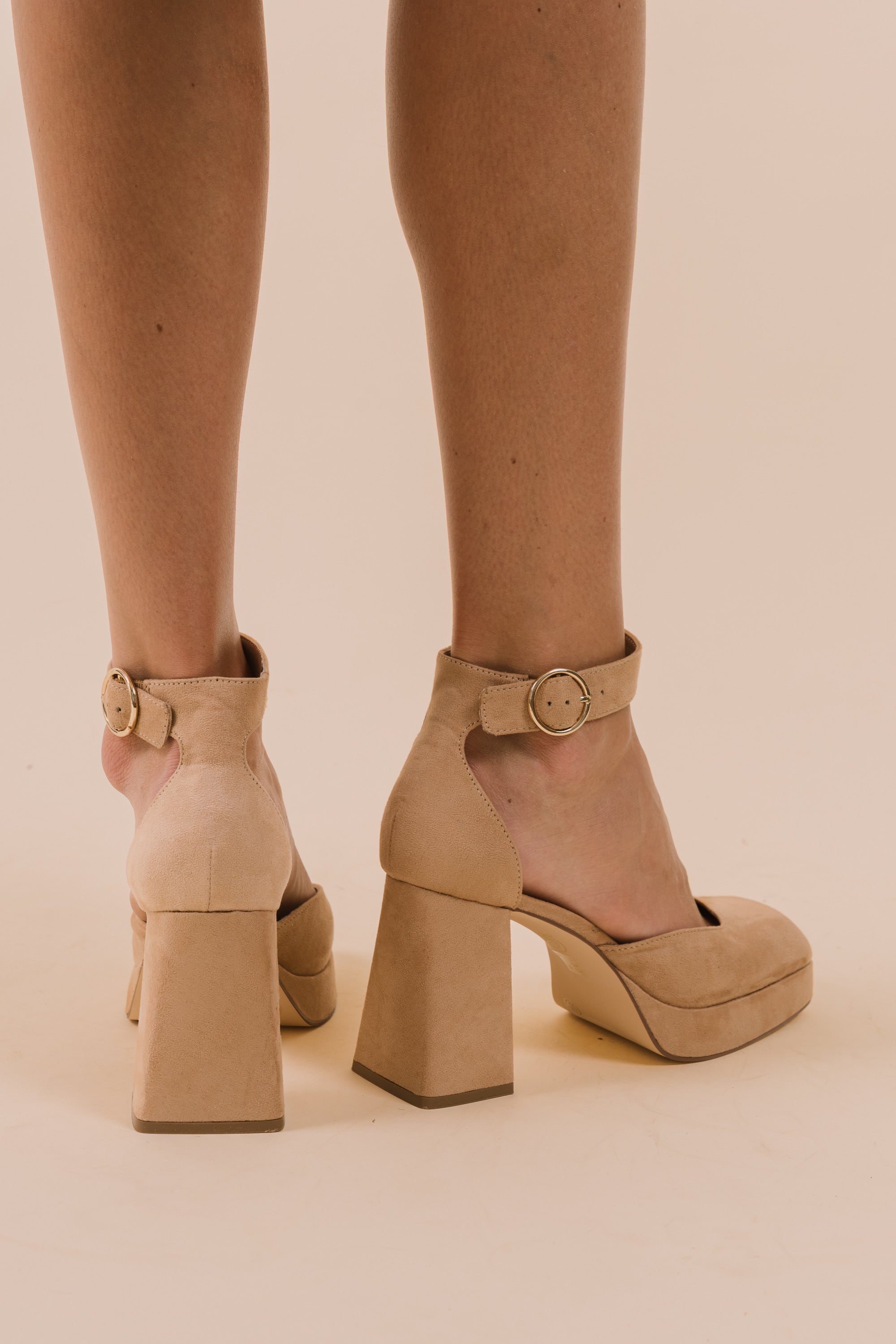 CHINESE LAUNDRY - Oaklen Platform Heels