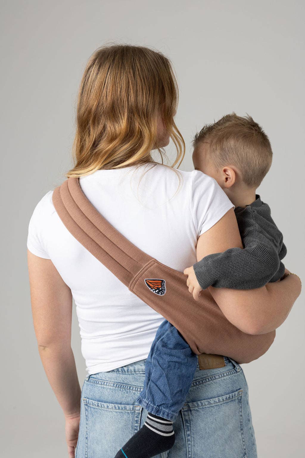 MABĒ - The Monarch Toddler Sling - Mocha