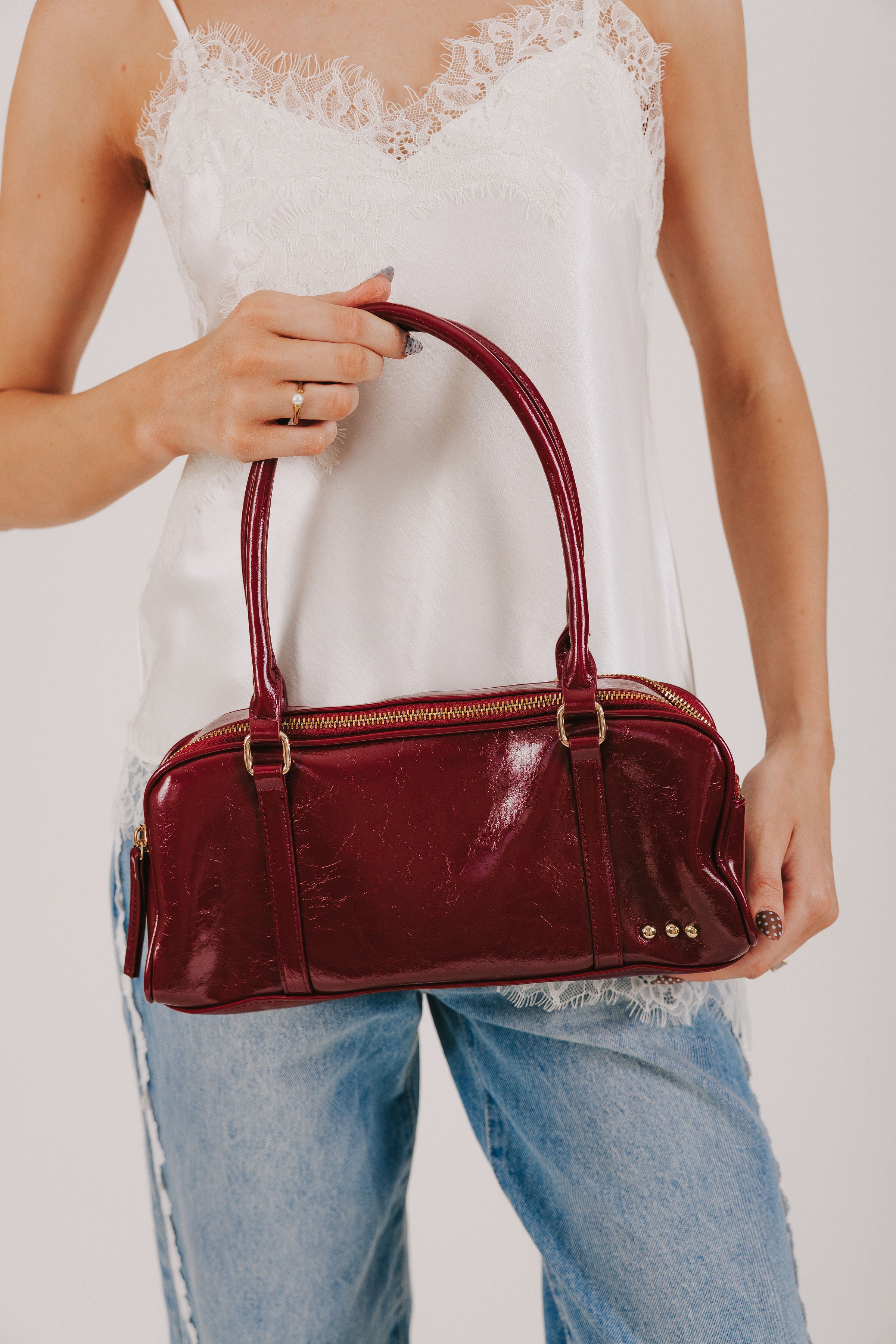 PRETTY SIMPLE - Arlys Bag maroon colored gold accents 