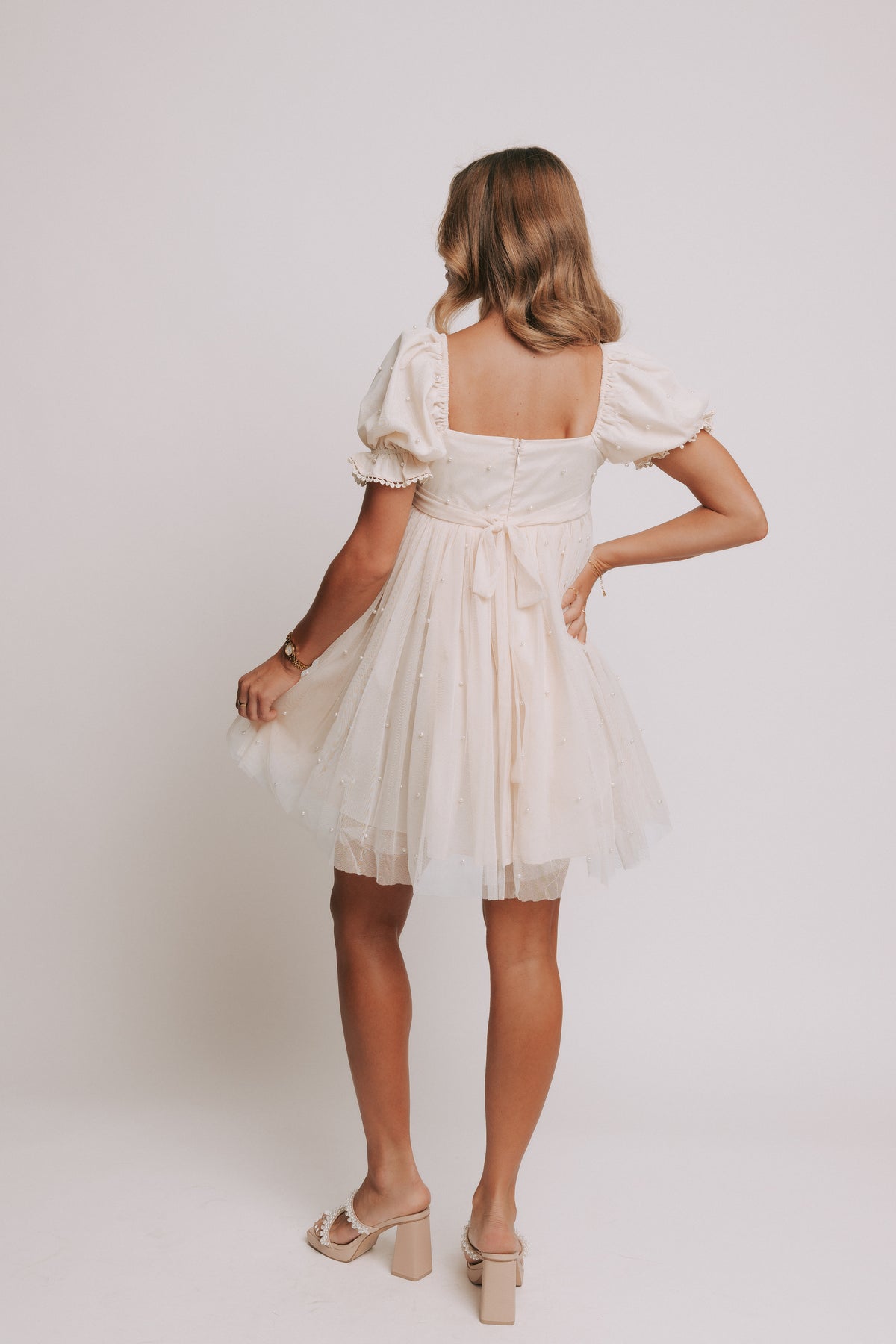 sleeve dress EXCLUSIVE COLOR:marlow gingham Raving Diva Cut Out DOLCE VITA DROP 4 Cape this puff sleeve dress