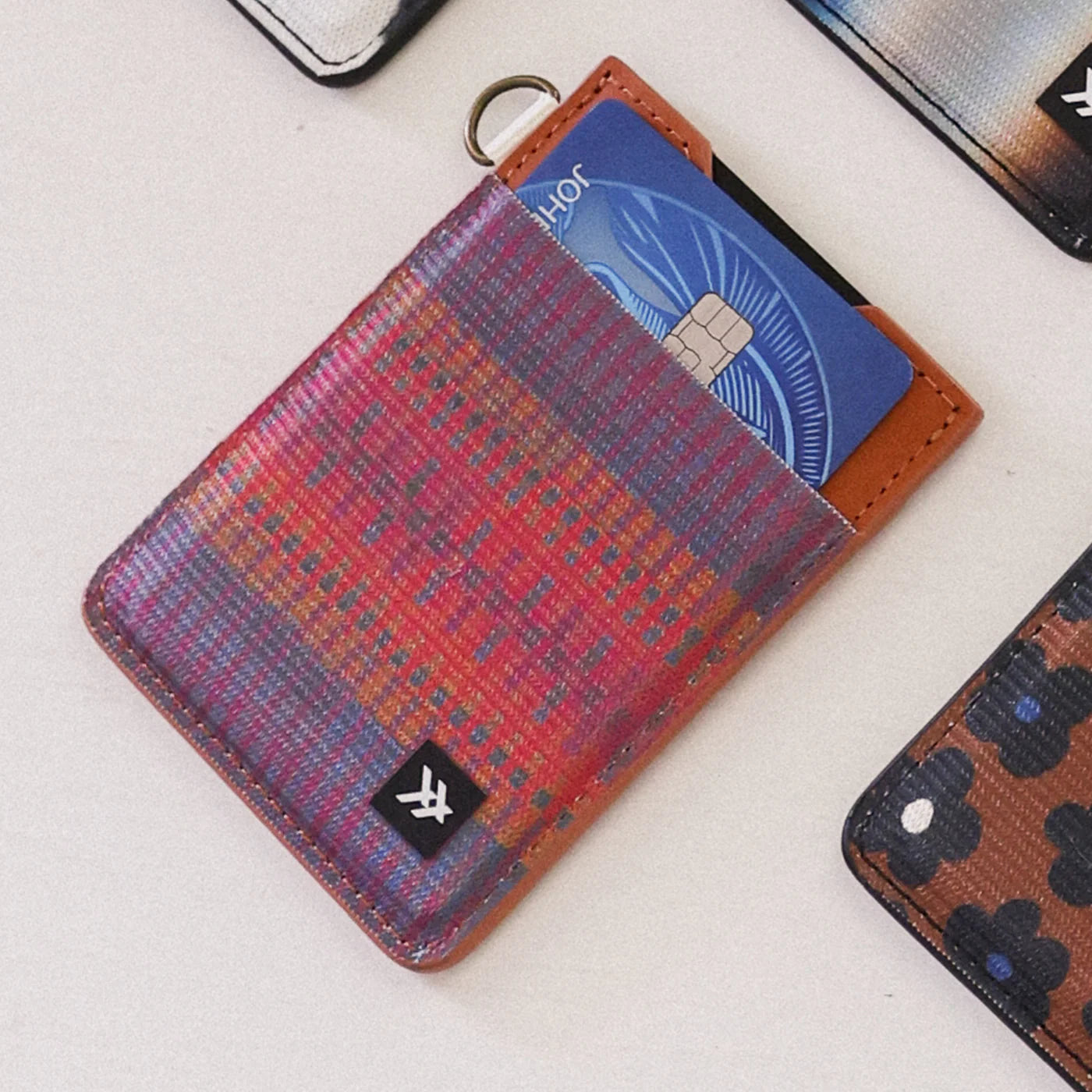 THREAD - Clara Vertical Wallet