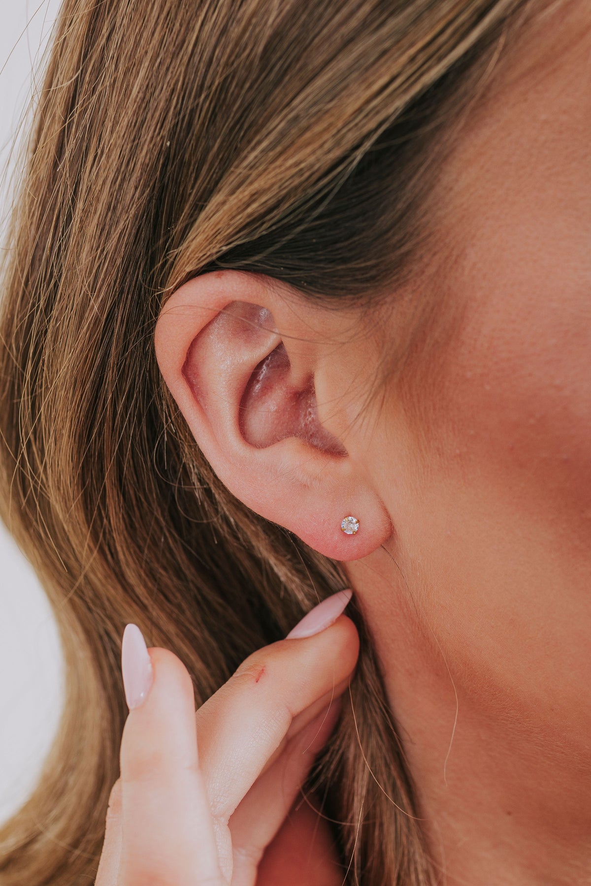 cubic zirconia diamond screw back stud model 2