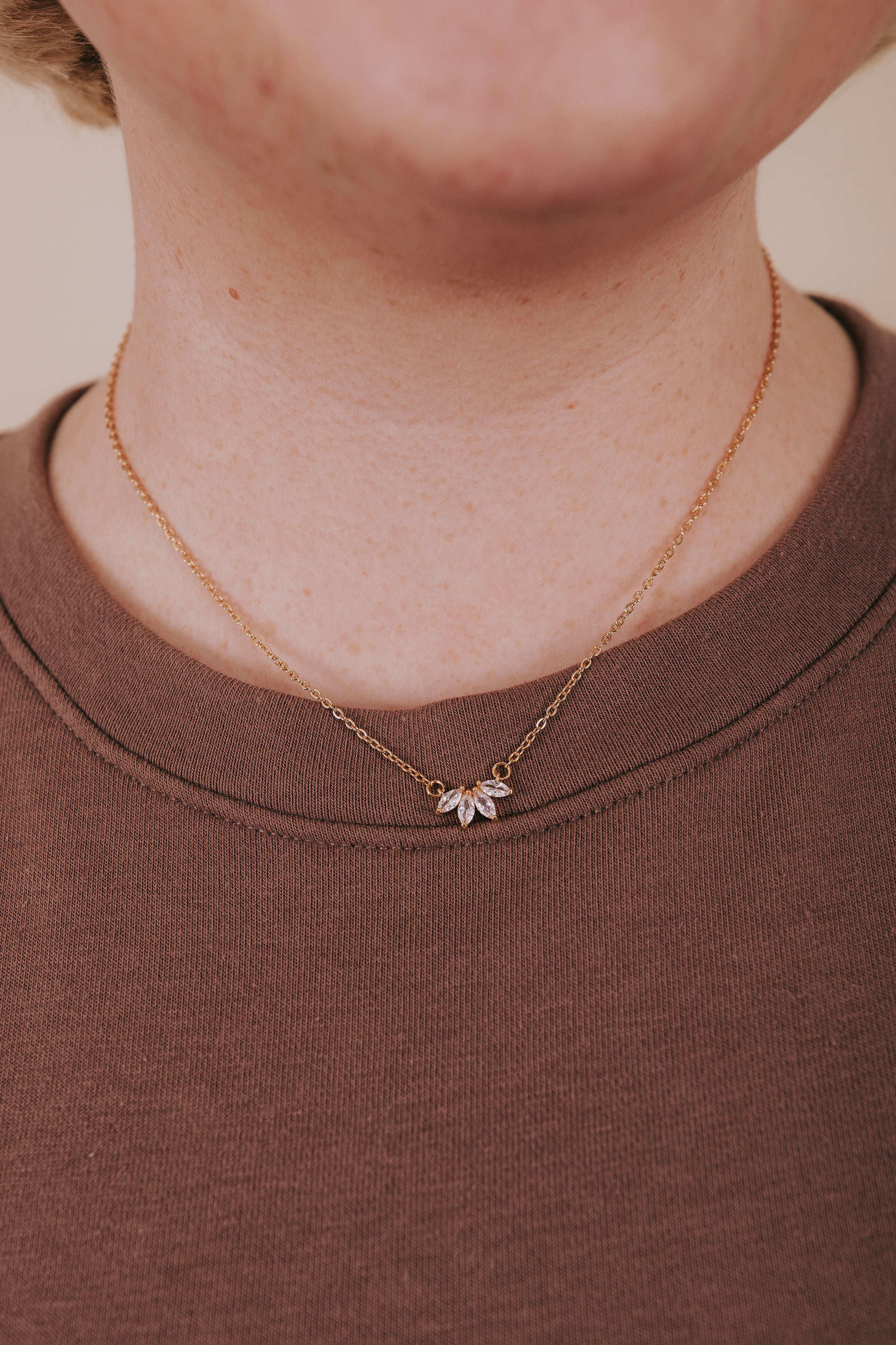 four leaf zirconia necklace