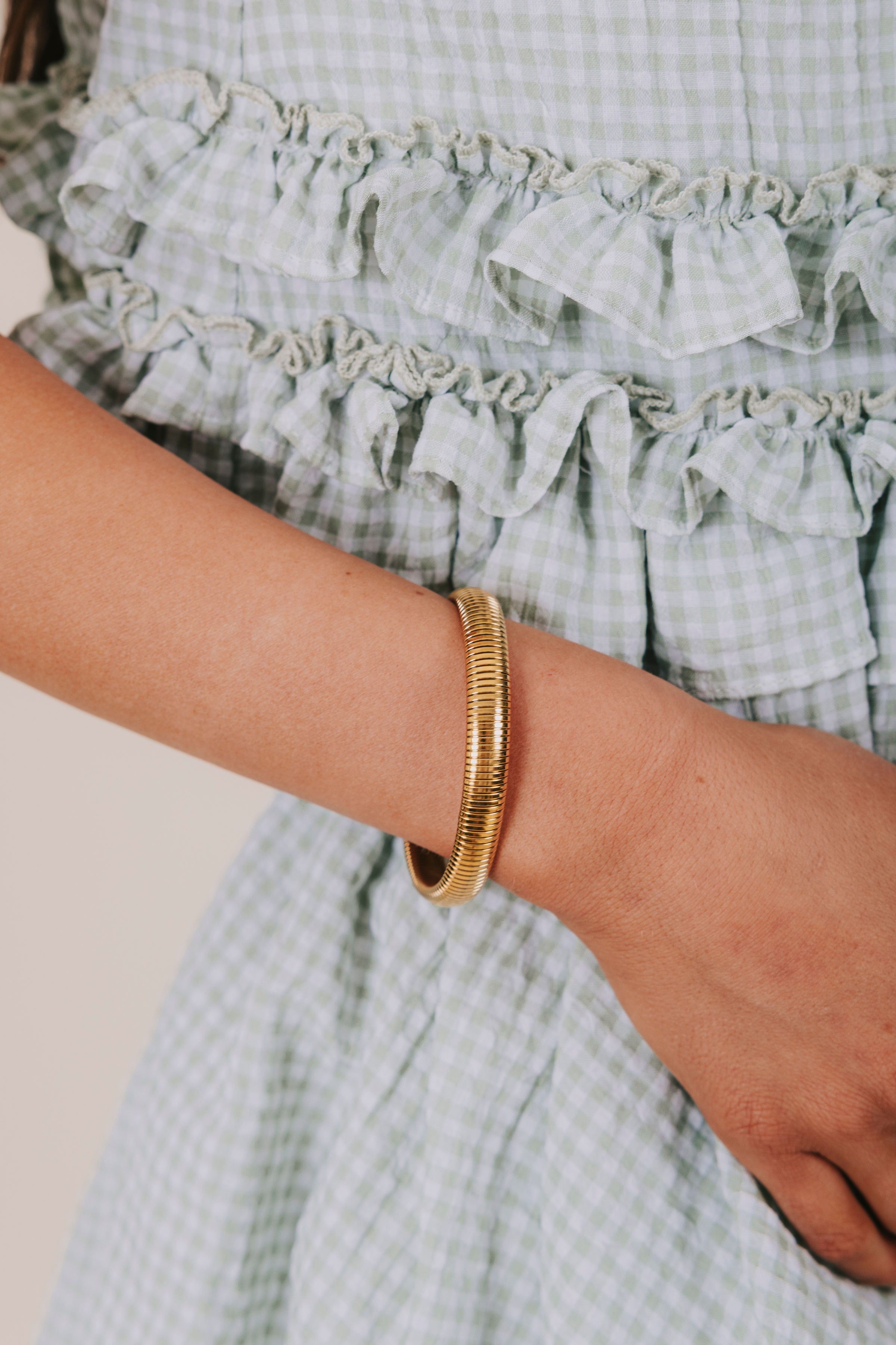 gold stretchable bangle bracelet 