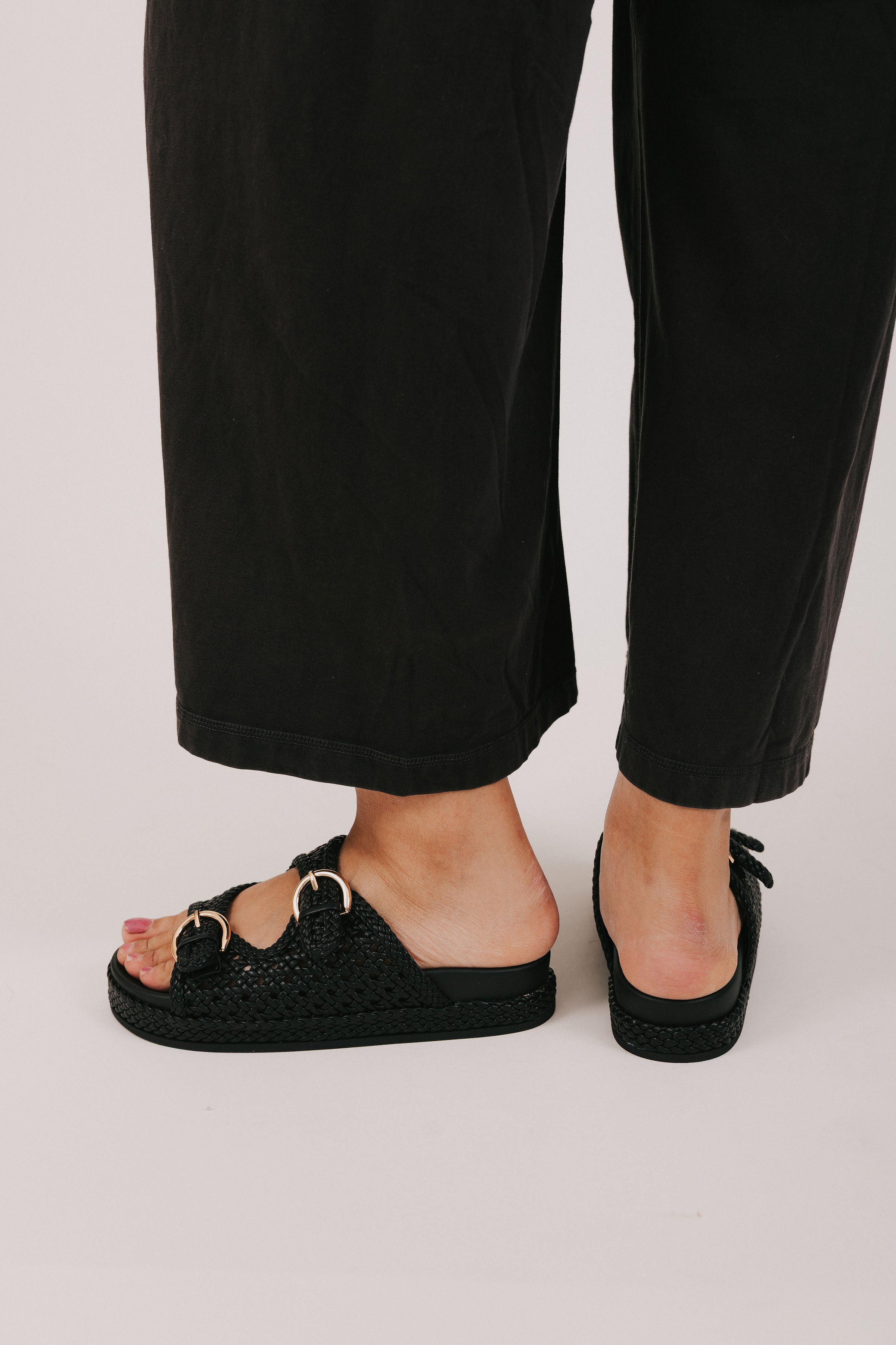 MIYU　38 MIA - Trendy Sandal - 3 Colors!