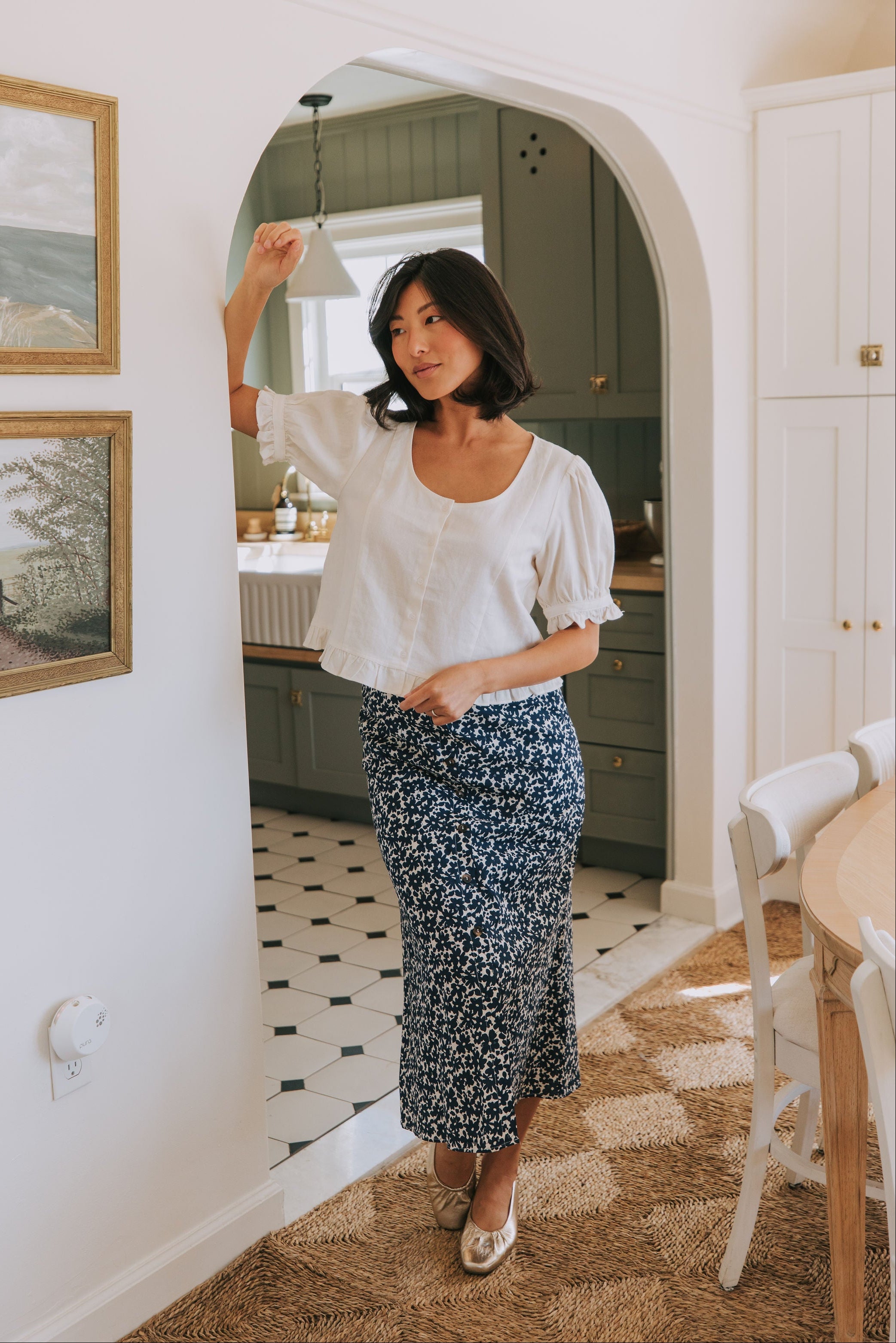 navy floral midi skirt model