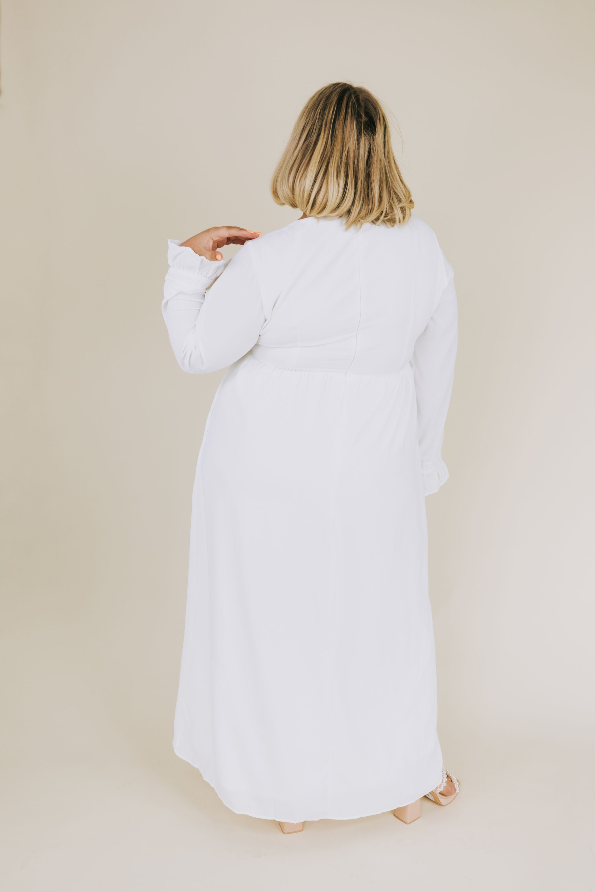 The White: Norma - One Loved Babe Exclusive The White: Norma - One Loved Babe Exclusive