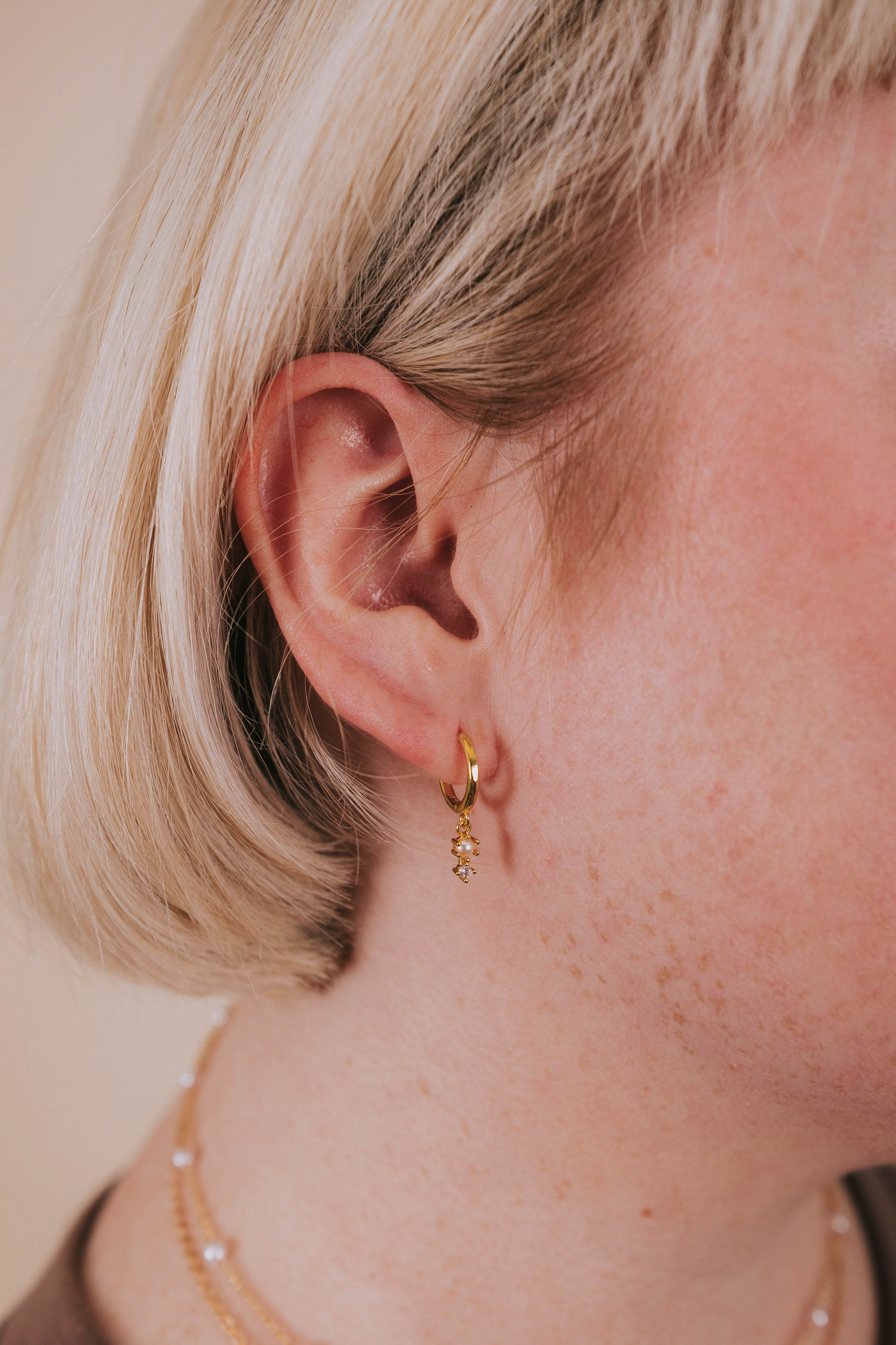 pearl zirconia dangle gold huggie hoop earring