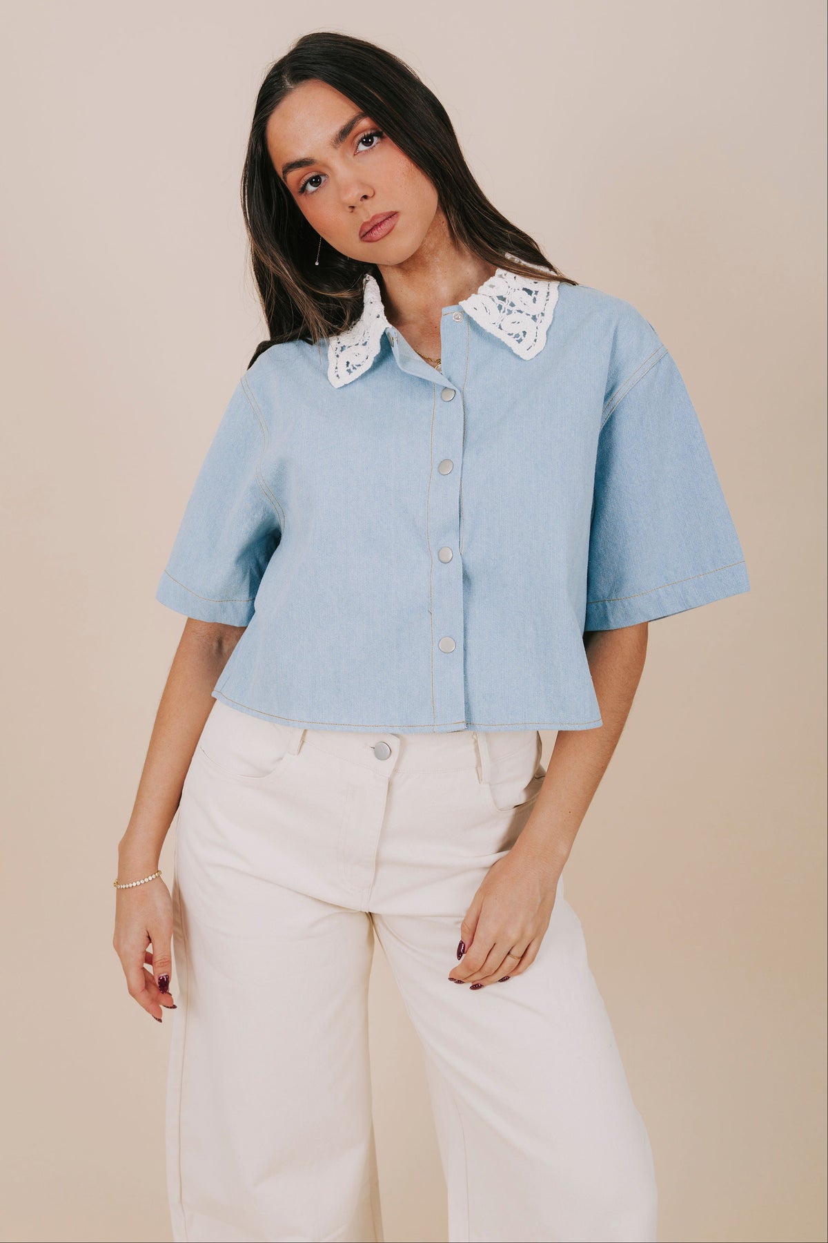 soft-denim-lace-collar-button- 