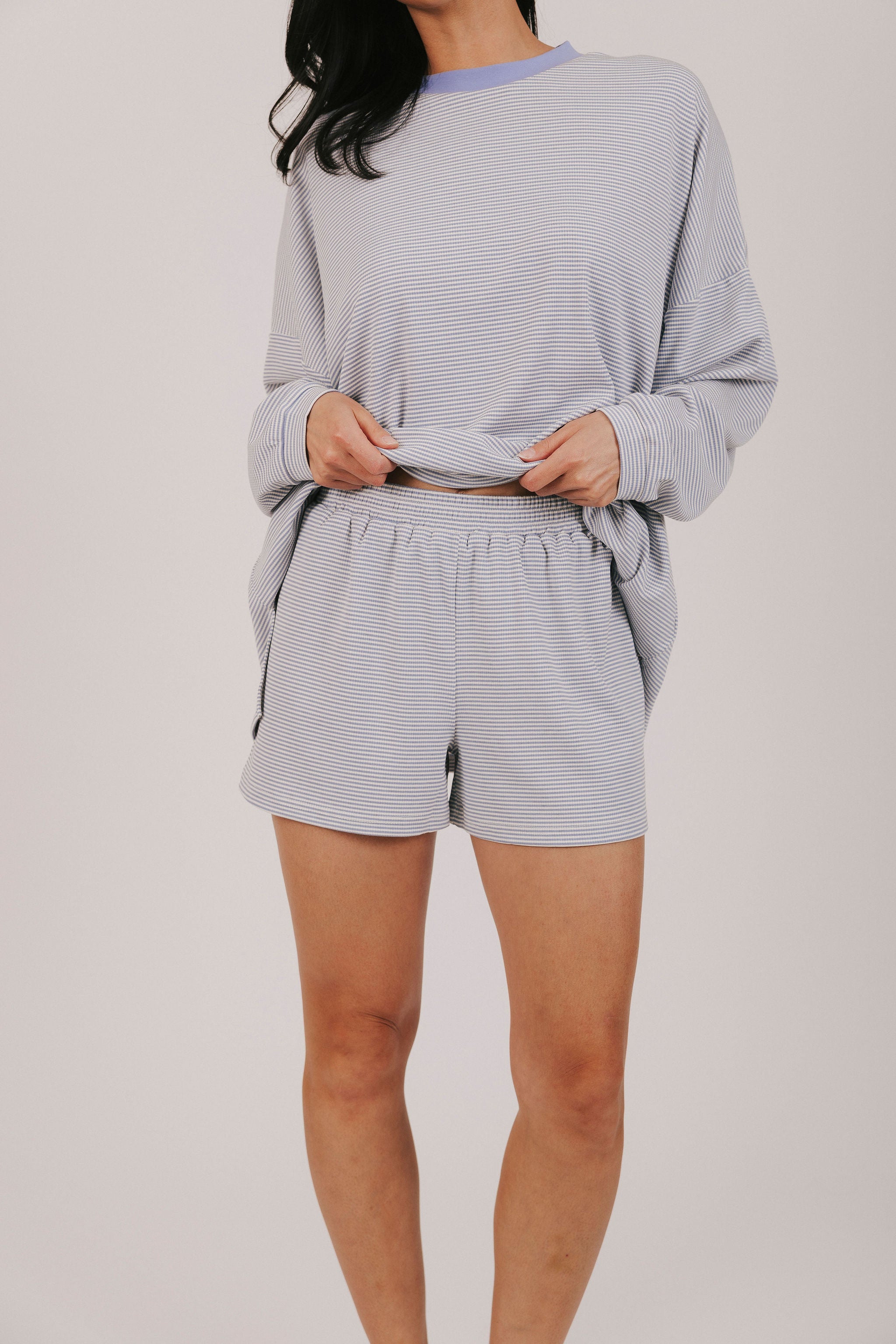 Horizontal striped lounge shorts with an elastic waistband and ribbed material 