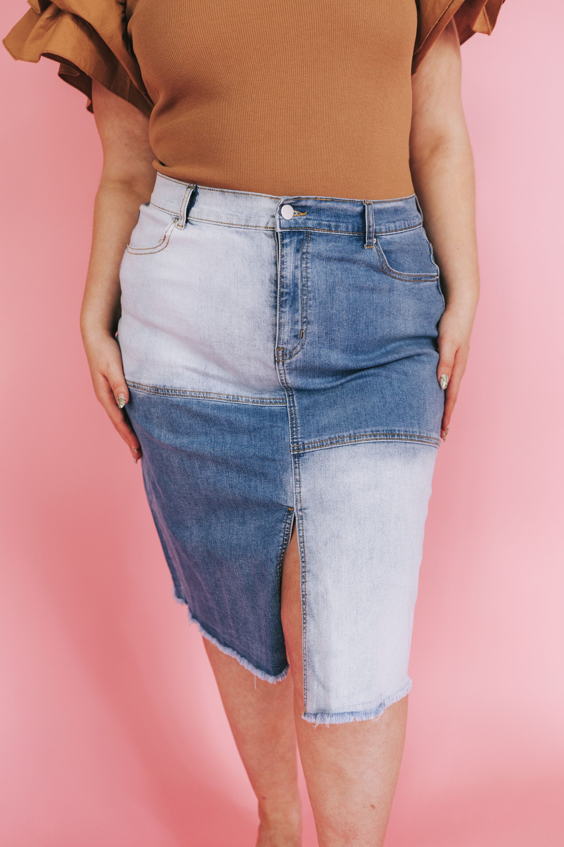 PLUS SIZE - Can't Come Down Skirt