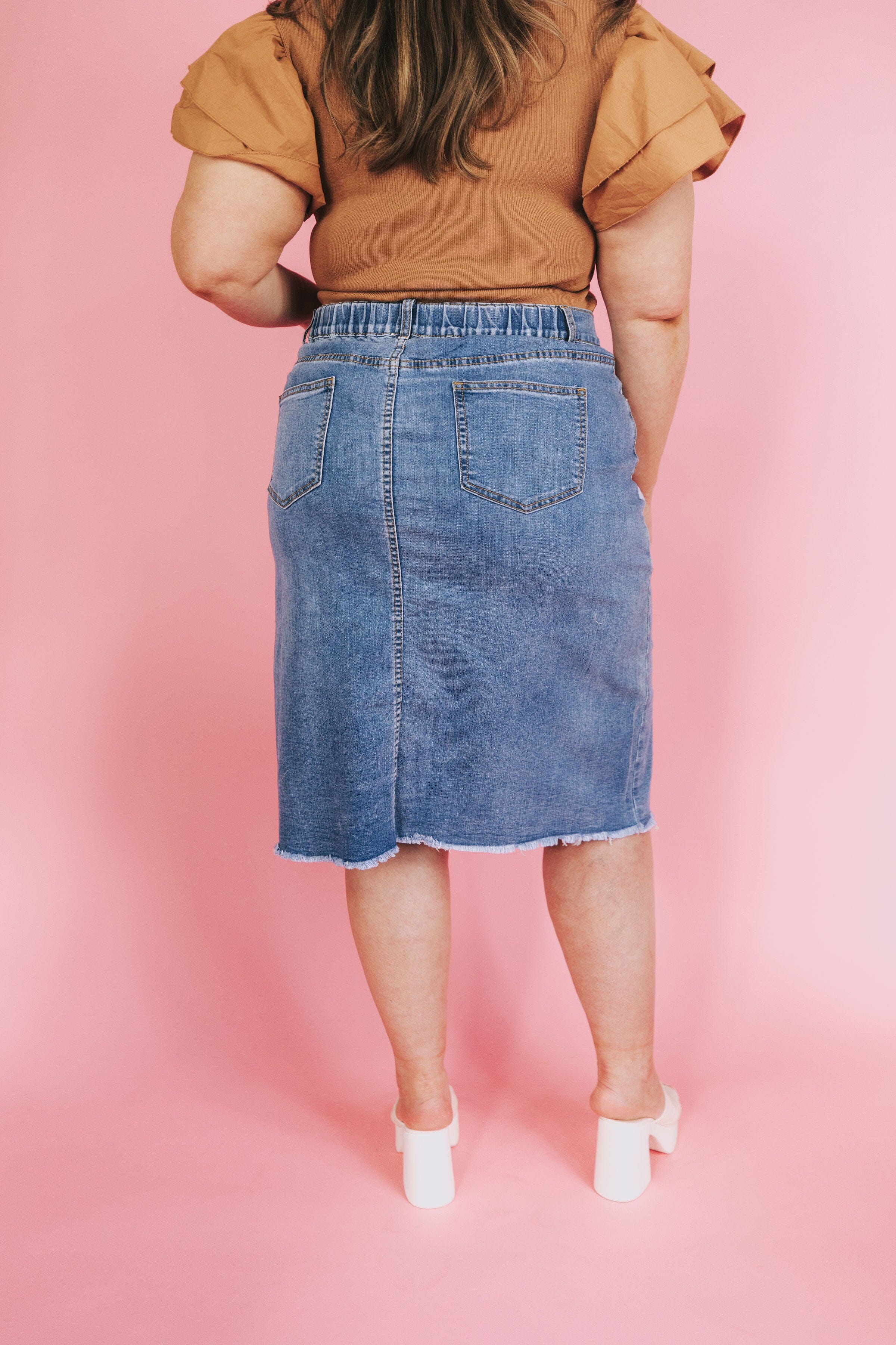 PLUS SIZE - Can't Come Down Skirt