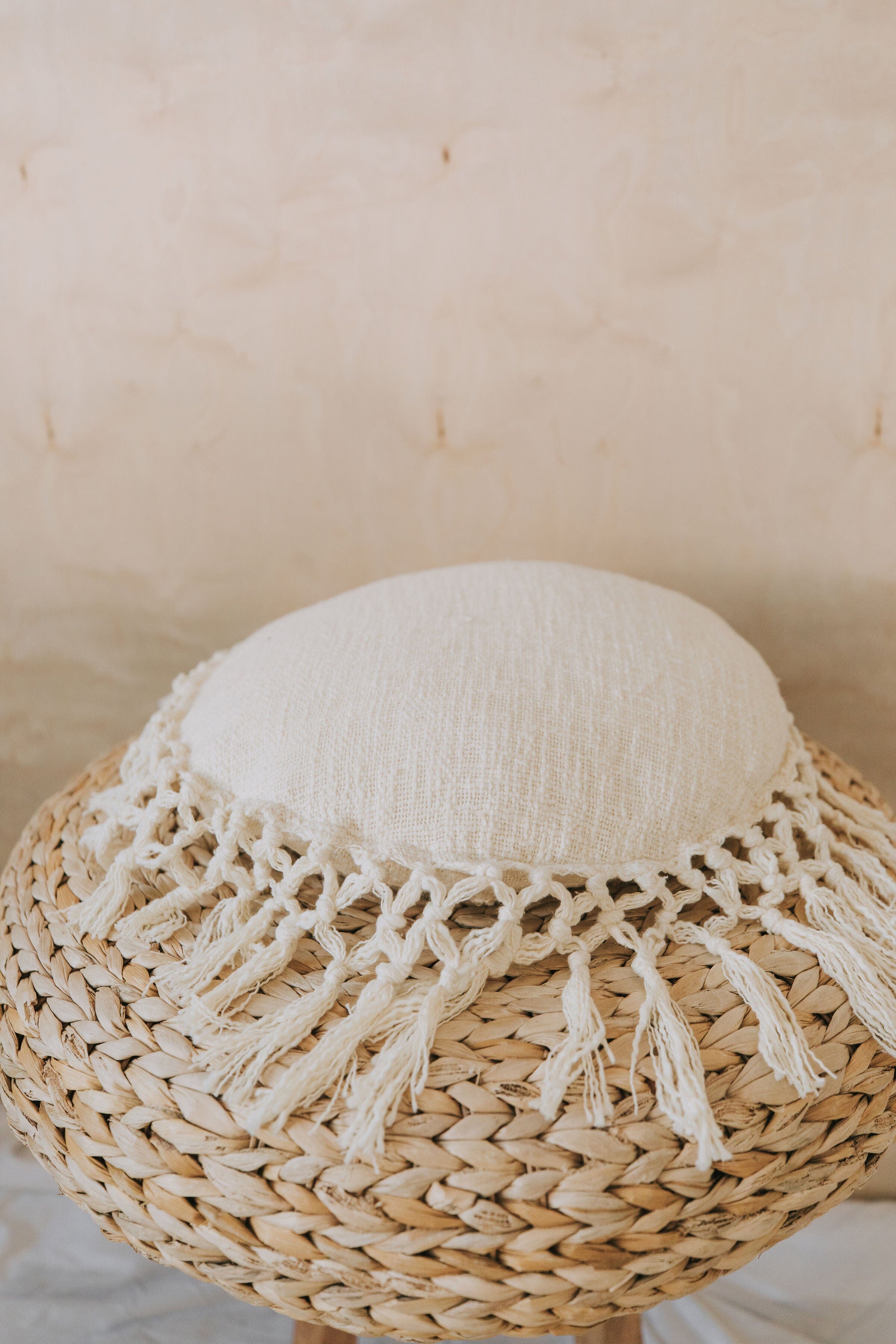 Slub Pillow With Tassels