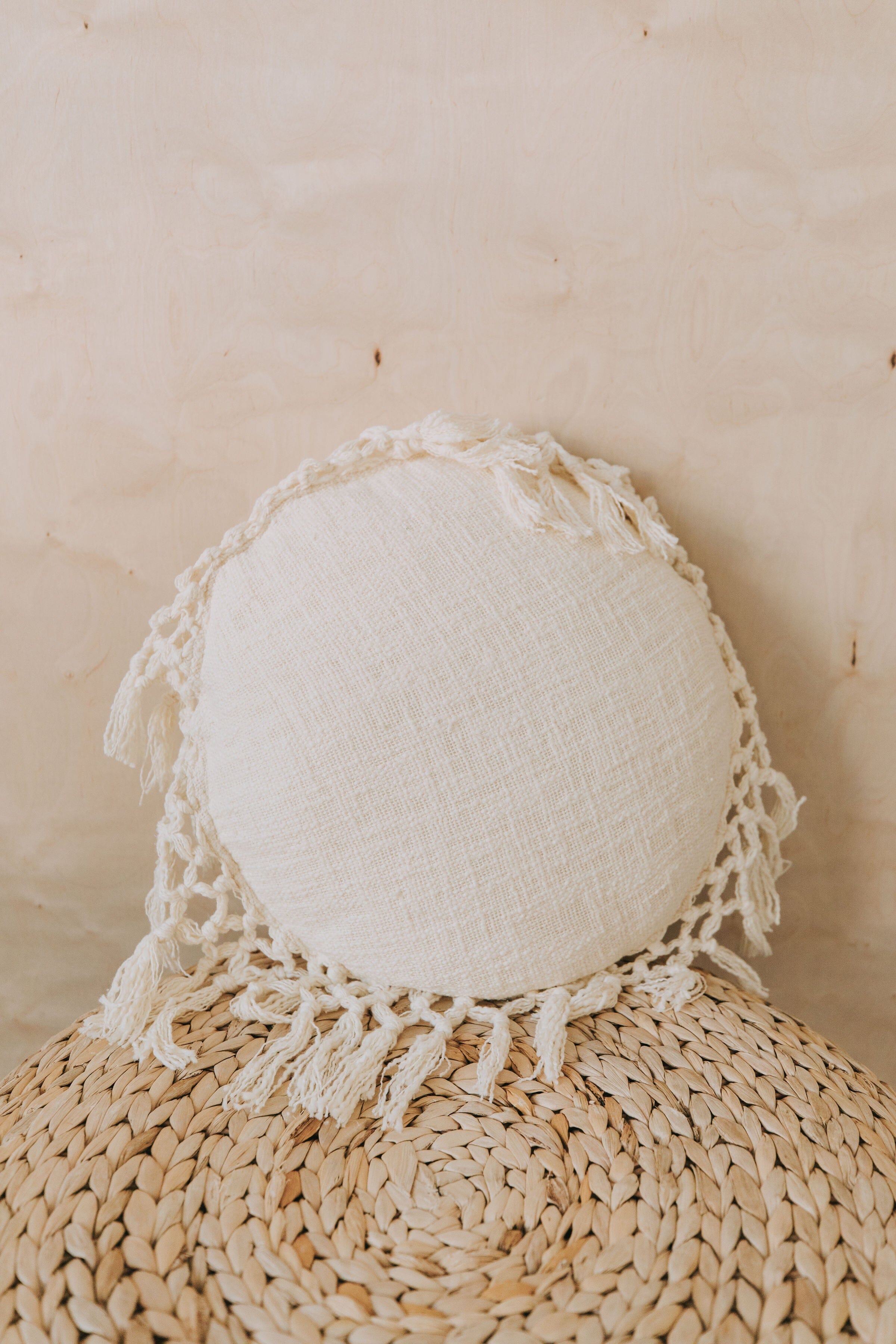 Slub Pillow With Tassels