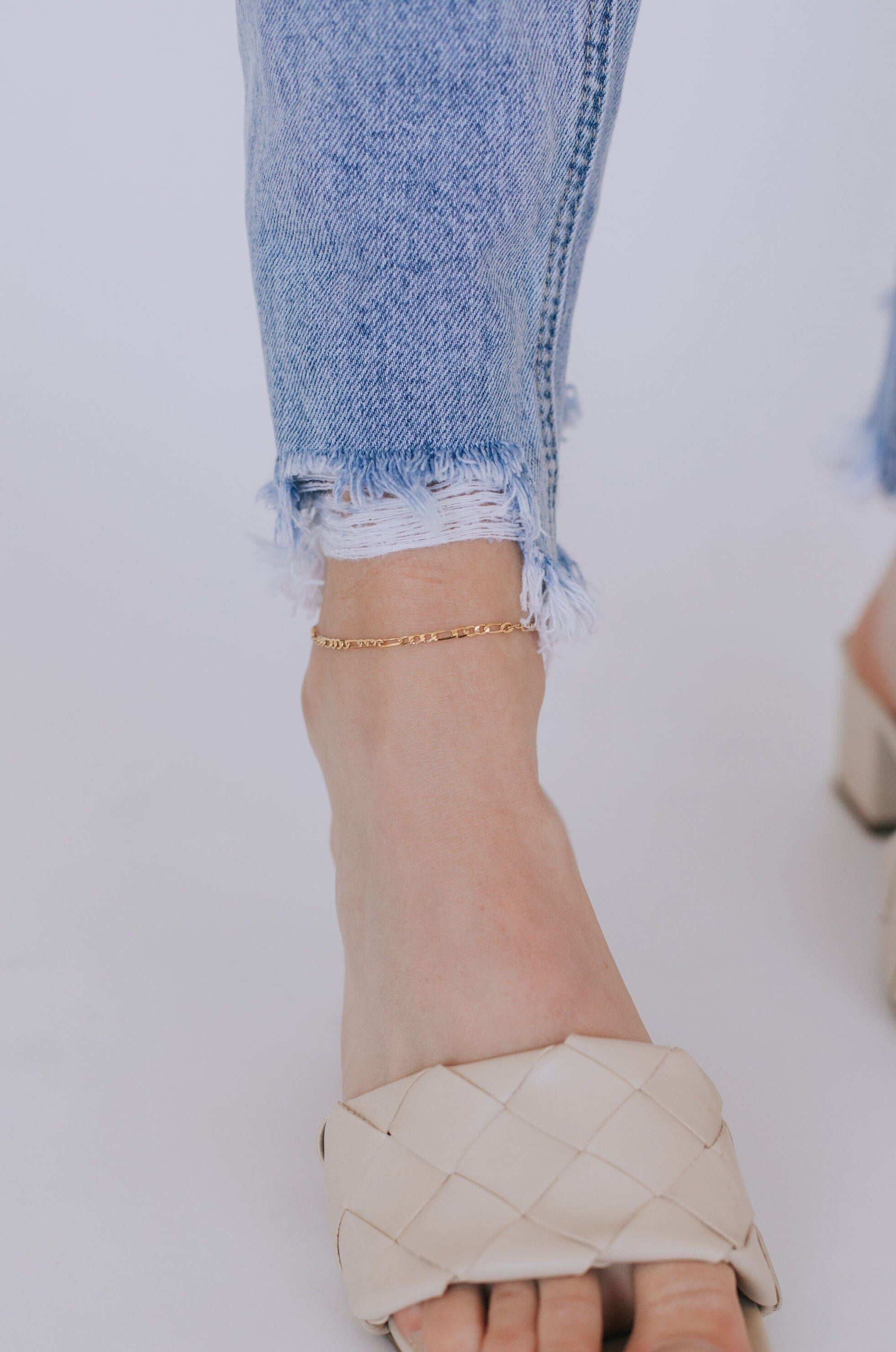 Petite Double Dip Anklet 
