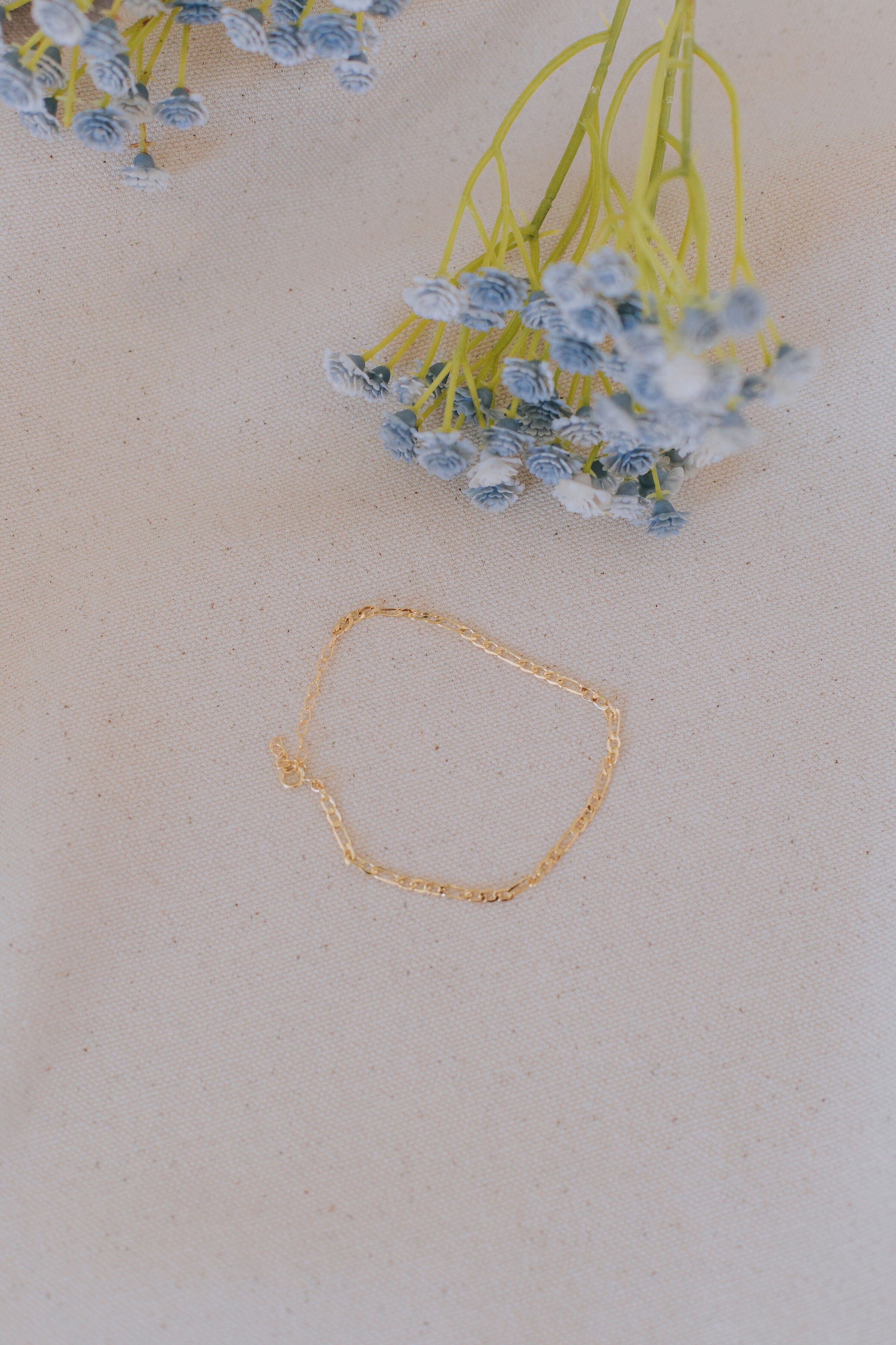 Petite Double Dip Anklet 