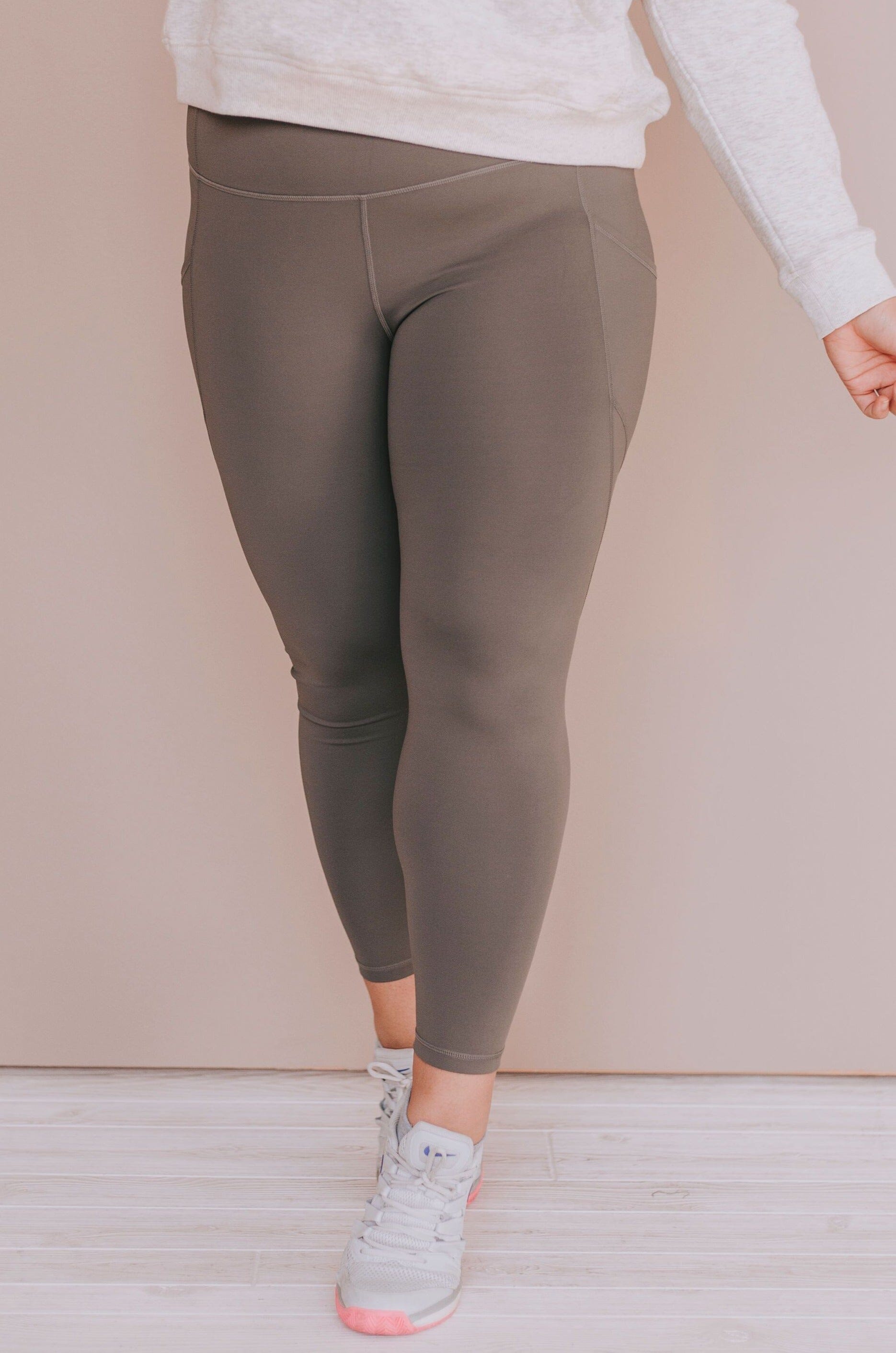 PLUS SIZE - Head In The Game Leggings 